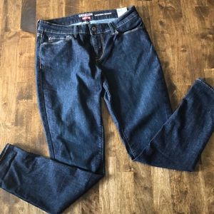 Denizen (by Levi’s) skinny jeans size 8